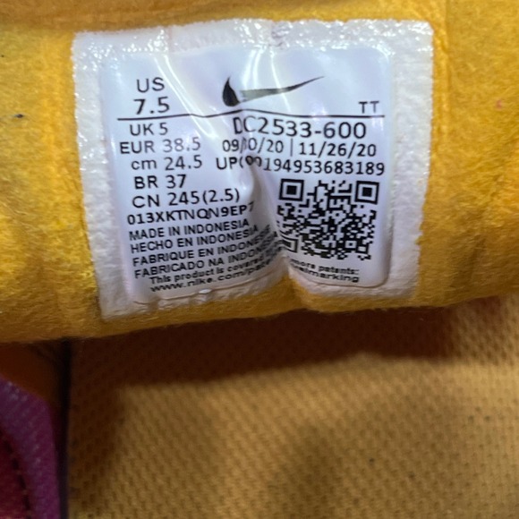 Nike Waffle One SE Casual Lifestyle Sneakers Sport Shoes Pink Yellow Women 7.5 - Picture 12 of 12